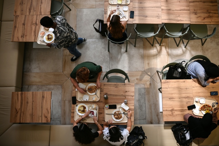 Le repas à un euro pour tous les étudiants menace l'équilibre financier des Crous, selon un rapport parlementaire