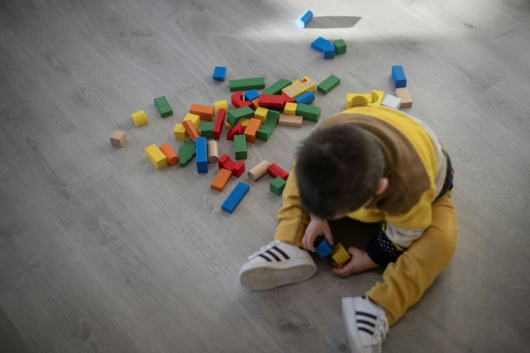 Les députés s'emparent du projet de loi sur la protection des enfants