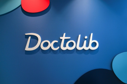Doctolib lance un programme de recherche scientifique qui utilisera les données personnelles de ses 50 millions d'utilisateurs, censé permettre "d'améliorer les parcours de soins grâce à l'intelligence artificielle" - Grégoire CAMPIONE (AFP)