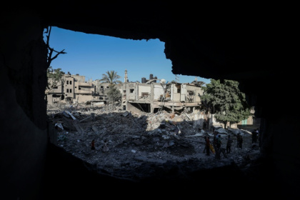 Des immeubles détruits par des bombardements israéliens à Deir al-Balah, dans le centre de la bande de Gaza, le 29 juillet 2026 - Omar AL-QATTAA (AFP)